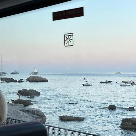 Casa Sul Vicolo - Fronte Mare Giardini Naxos